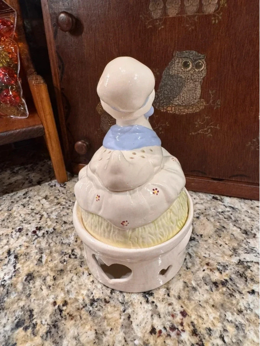 Vintage mother goose tea light/ potpourri